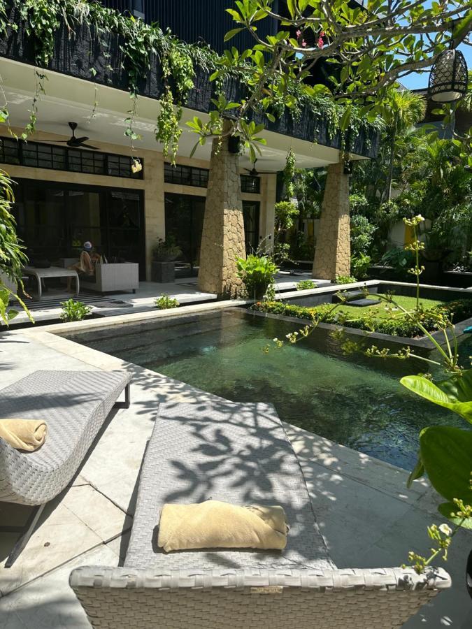 Amanputri Villa เซมินยัค ภายนอก รูปภาพ