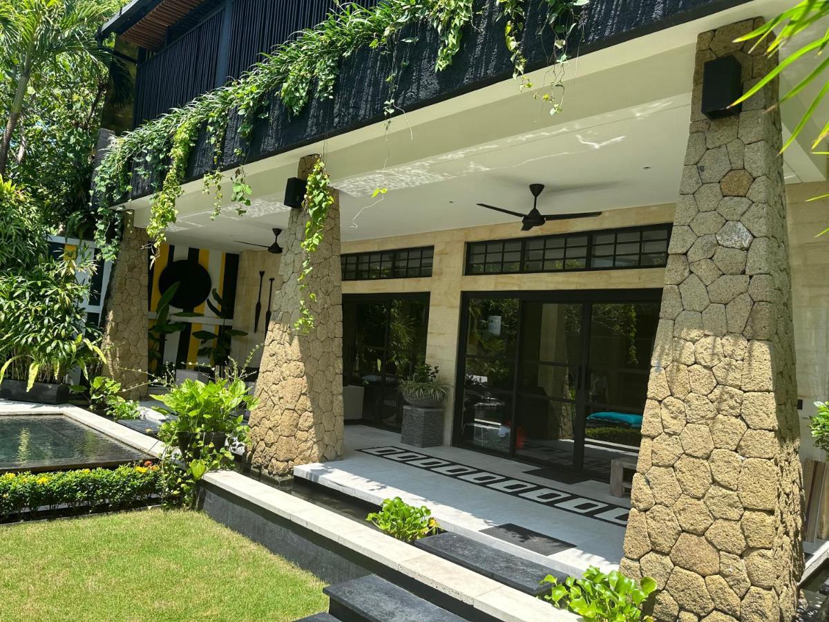 Amanputri Villa เซมินยัค ภายนอก รูปภาพ
