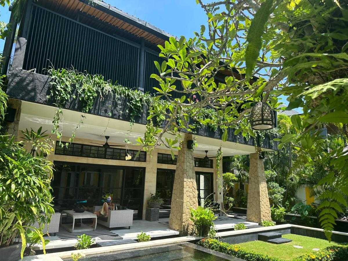 Amanputri Villa เซมินยัค ภายนอก รูปภาพ